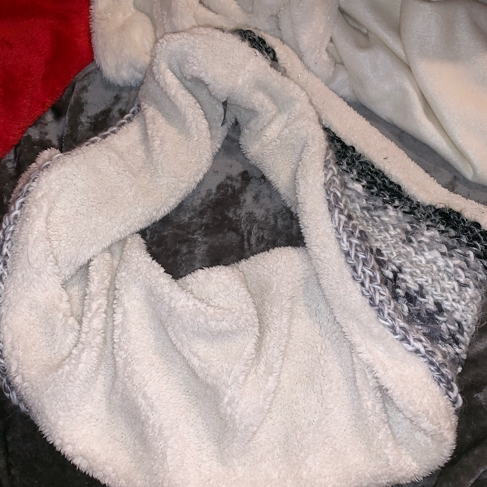 Infinity scarf